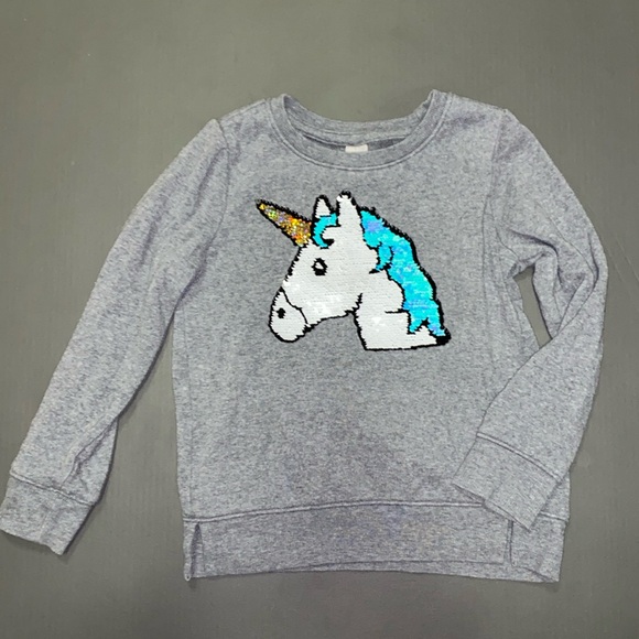 Oshkosh Sequin changing unicorn sweatshirt- Size 6/6x - Picture 2 of 4